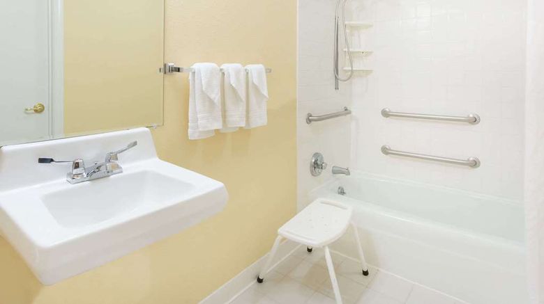 <b>Days Inn Staunton/ Mint Springs Room</b>. Images powered by <a href="https://iceportal.shijigroup.com/" title="IcePortal" target="_blank">IcePortal</a>.