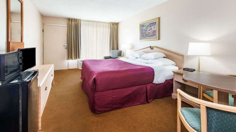 <b>Days Inn Elizabethtown Room</b>. Images powered by <a href="https://iceportal.shijigroup.com/" title="IcePortal" target="_blank">IcePortal</a>.