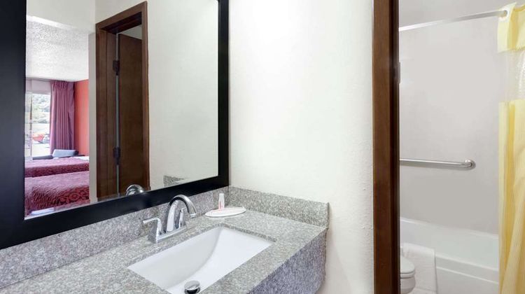 Days Inn by Wyndham Cullman Room