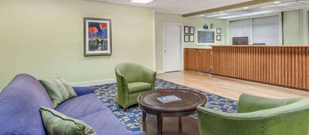 Days Inn by Wyndham Cullman Lobby