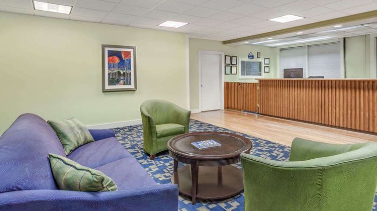 Days Inn by Wyndham Cullman Lobby
