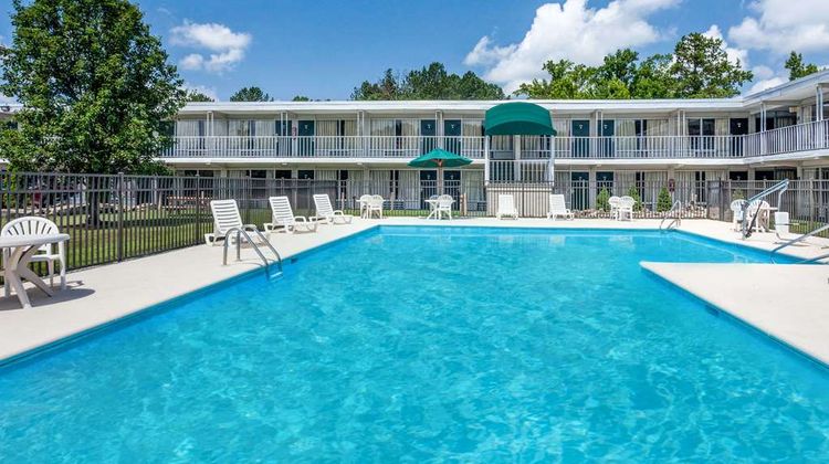 Days Inn by Wyndham Cullman Pool