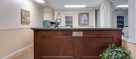Days Inn Asheville West Lobby