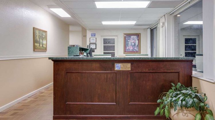 Days Inn Asheville West Lobby