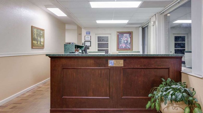 <b>Days Inn Asheville West Lobby</b>. Images powered by <a href="https://iceportal.shijigroup.com/" title="IcePortal" target="_blank">IcePortal</a>.