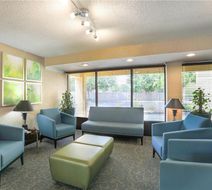 Days Inn by Wyndham Newark Wilmington Lobby