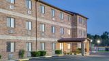 Super 8 Kennett Exterior
