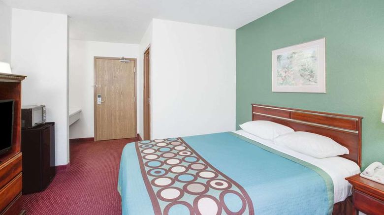 <b>Super 8 Kennett Room</b>. Images powered by <a href="https://iceportal.shijigroup.com/" title="IcePortal" target="_blank">IcePortal</a>.