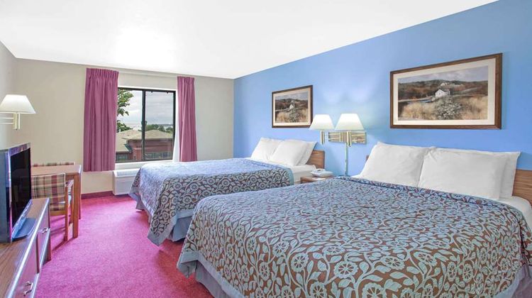 Days Inn Madison Northeast Room