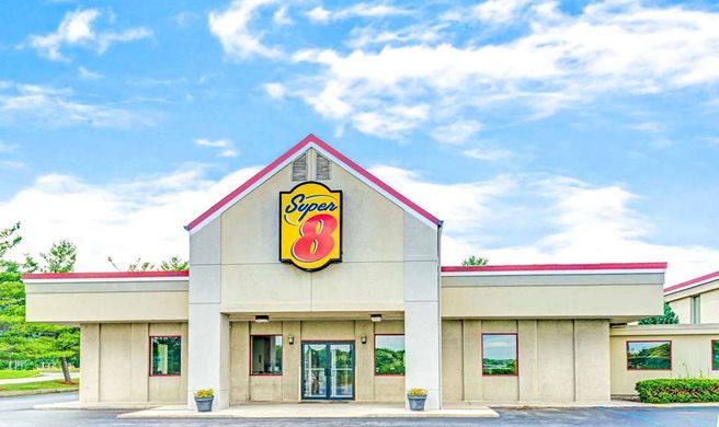 Super 8 Indianapolis South Exterior