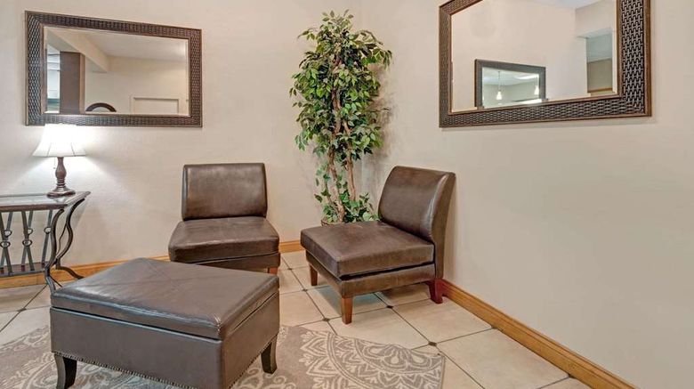 <b>Super 8 Indianapolis South Lobby</b>. Images powered by <a href="https://iceportal.shijigroup.com/" title="IcePortal" target="_blank">IcePortal</a>.