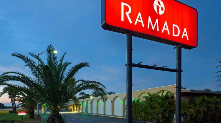 Ramada by Wyndham Lake Placid Exterior