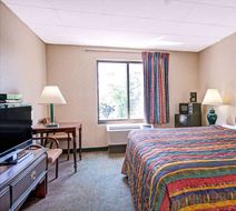 Days Inn Parsippany Room