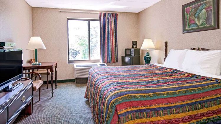 Days Inn Parsippany Room