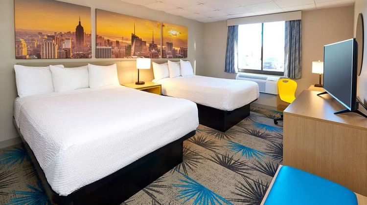 Days Inn Parsippany Room