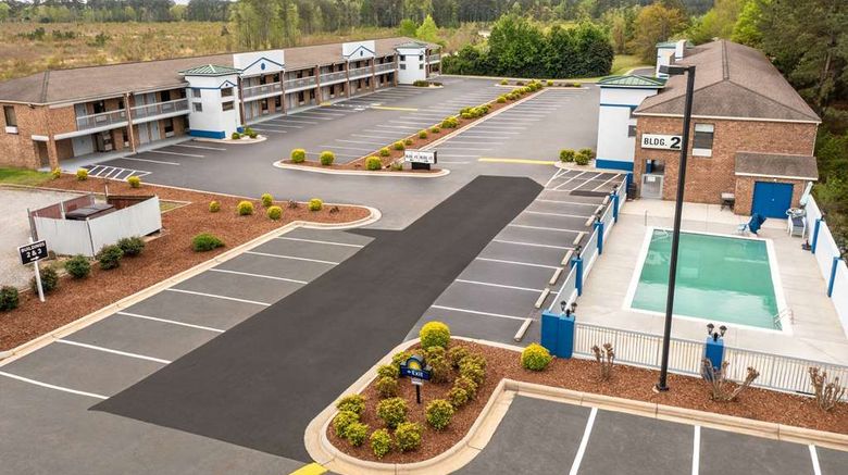<b>Days Inn Weldon Roanoke Rapids Exterior</b>. Images powered by <a href="https://iceportal.shijigroup.com/" title="IcePortal" target="_blank">IcePortal</a>.