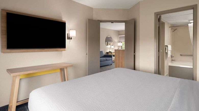 <b>Days Inn Weldon Roanoke Rapids Suite</b>. Images powered by <a href="https://iceportal.shijigroup.com/" title="IcePortal" target="_blank">IcePortal</a>.