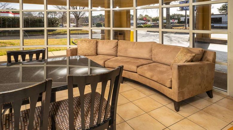 <b>Days Inn Atlanta Stone Mountain Lobby</b>. Images powered by <a href="https://iceportal.shijigroup.com/" title="IcePortal" target="_blank">IcePortal</a>.
