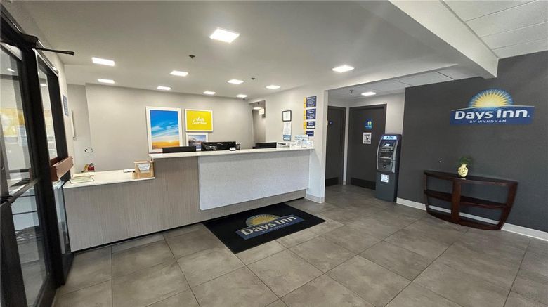 <b>Days Inn Atlanta Stone Mountain Lobby</b>. Images powered by <a href="https://iceportal.shijigroup.com/" title="IcePortal" target="_blank">IcePortal</a>.