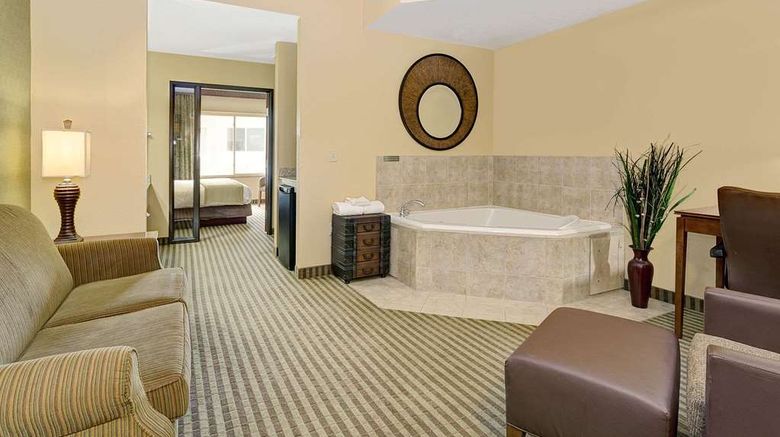 <b>Days Inn Cheyenne Suite</b>. Images powered by <a href="https://iceportal.shijigroup.com/" title="IcePortal" target="_blank">IcePortal</a>.