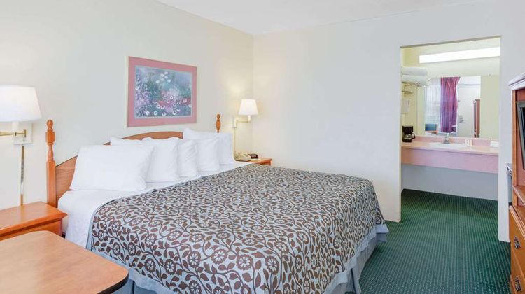 Days Inn Newport Room
