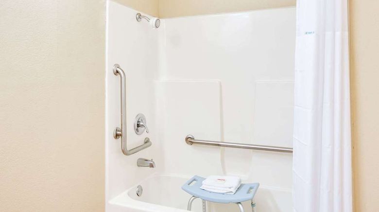 <b>Days Inn Newport Room</b>. Images powered by <a href="https://iceportal.shijigroup.com/" title="IcePortal" target="_blank">IcePortal</a>.