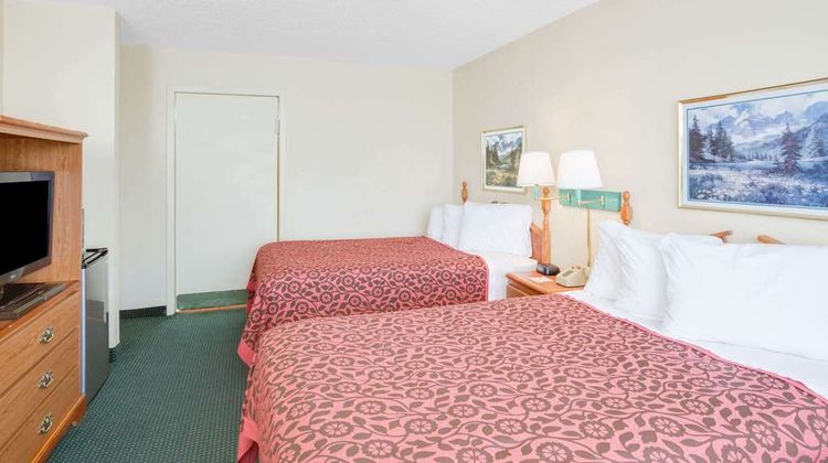 Days Inn Newport Room