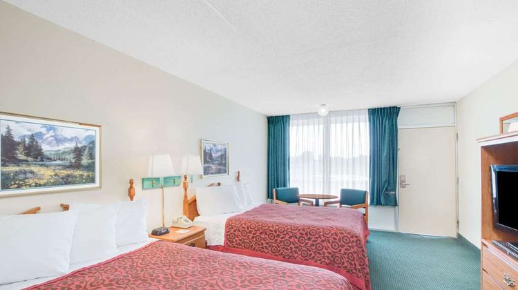 Days Inn Newport Room