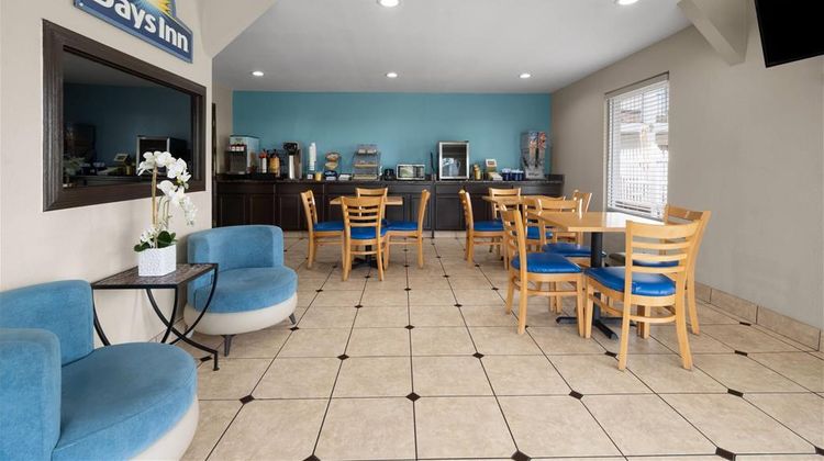 Days Inn Augusta Wheeler Road Lobby
