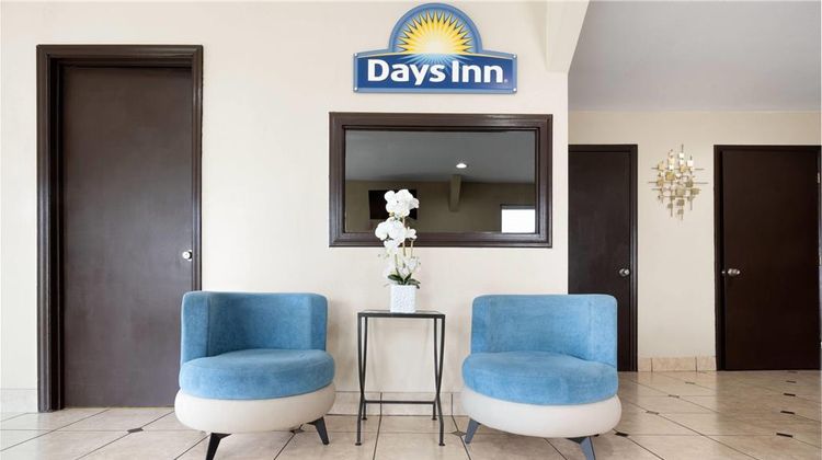 Days Inn Augusta Wheeler Road Lobby