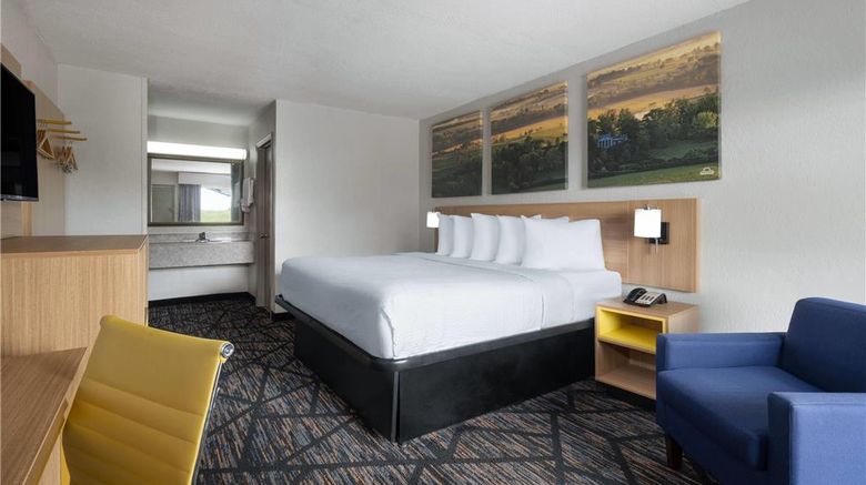 <b>Days Inn Augusta Wheeler Road Room</b>. Images powered by <a href="https://iceportal.shijigroup.com/" title="IcePortal" target="_blank">IcePortal</a>.
