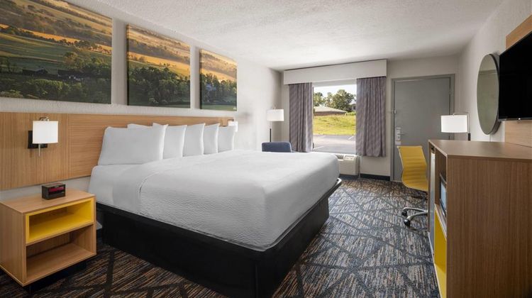 Days Inn Augusta Wheeler Road Room
