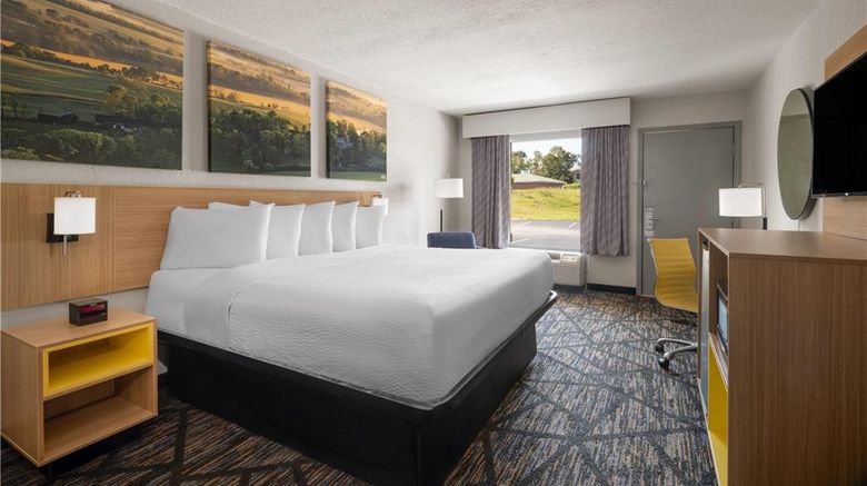 <b>Days Inn Augusta Wheeler Road Room</b>. Images powered by <a href="https://iceportal.shijigroup.com/" title="IcePortal" target="_blank">IcePortal</a>.