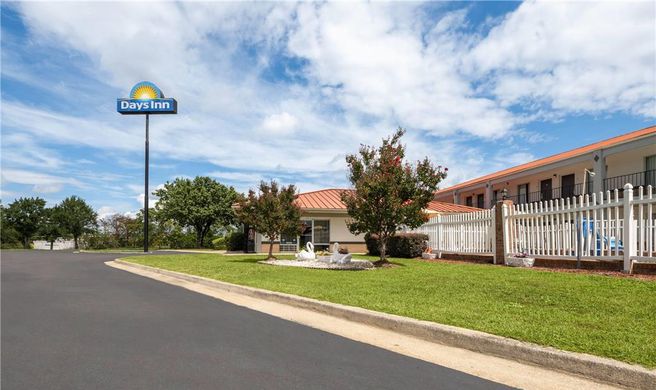 Days Inn Augusta Wheeler Road Exterior