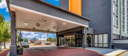Wyndham Garden Wichita Downtown Exterior