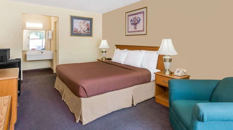 Days Inn Christiansburg Room