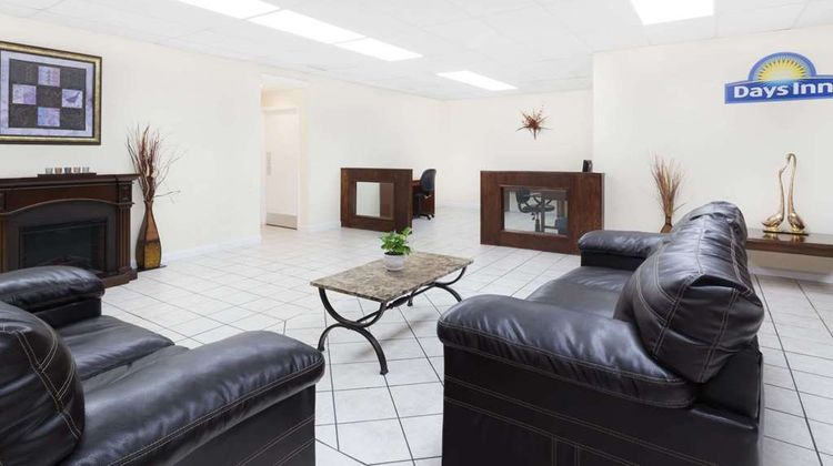 Days Inn Christiansburg Lobby