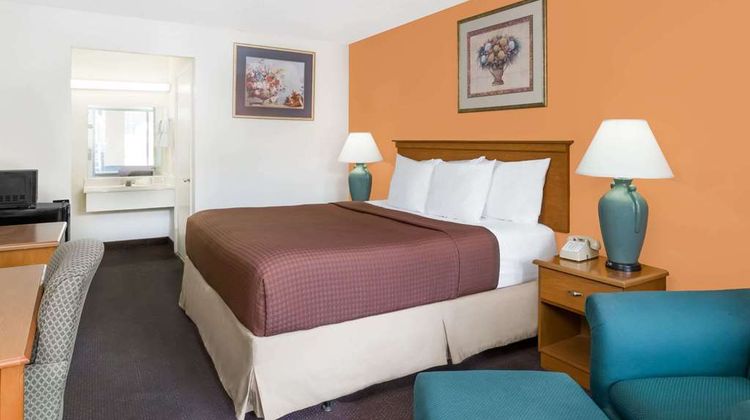 Days Inn Christiansburg Room