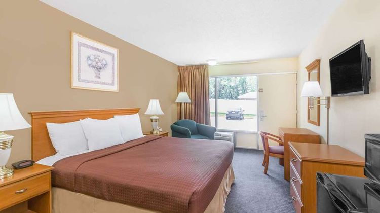 Days Inn Christiansburg Room