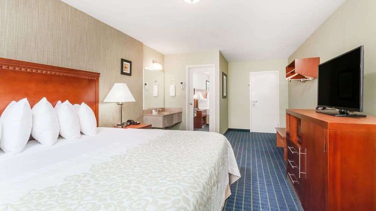 Days Inn Windsor Locks Bradley Intl Arpt Room