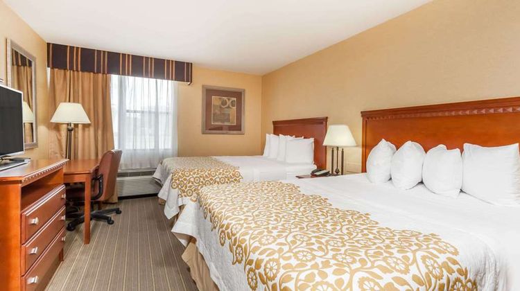 Days Inn Windsor Locks Bradley Intl Arpt Room