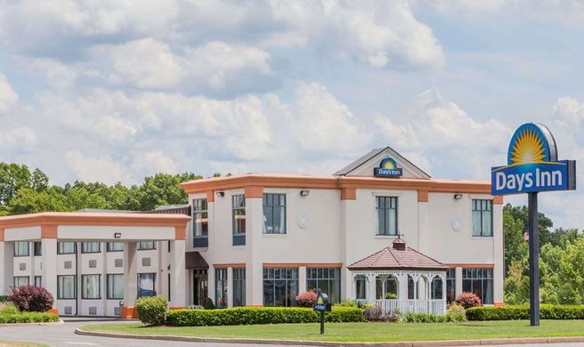 Days Inn Windsor Locks Bradley Intl Arpt Exterior