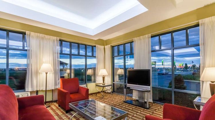 Days Inn Windsor Locks Bradley Intl Arpt Lobby