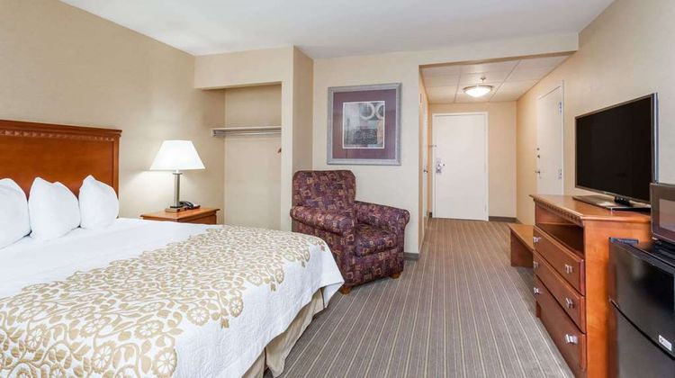 Days Inn Windsor Locks Bradley Intl Arpt Room