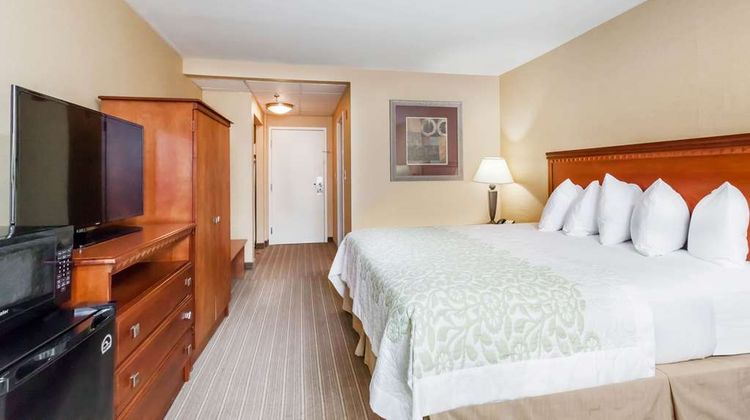 Days Inn Windsor Locks Bradley Intl Arpt Room