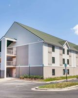 Days Inn Lanham Washington D.C