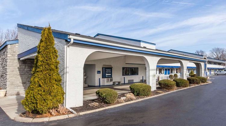 Days Inn Kent - Akron Exterior