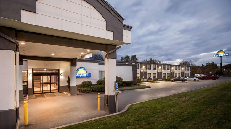 <b>Days Inn Liberty Exterior</b>. Images powered by <a href="https://iceportal.shijigroup.com/" title="IcePortal" target="_blank">IcePortal</a>.