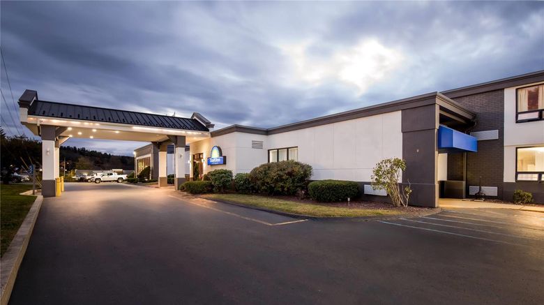 <b>Days Inn Liberty Exterior</b>. Images powered by <a href="https://iceportal.shijigroup.com/" title="IcePortal" target="_blank">IcePortal</a>.
