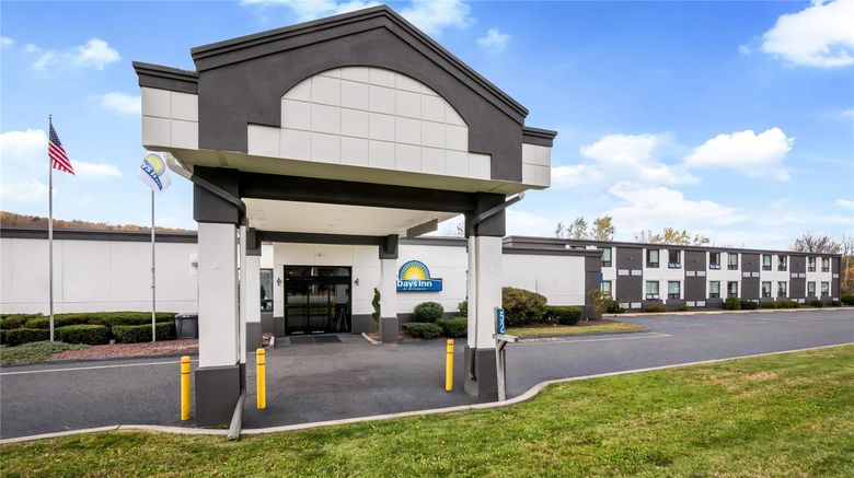 <b>Days Inn Liberty Exterior</b>. Images powered by <a href="https://iceportal.shijigroup.com/" title="IcePortal" target="_blank">IcePortal</a>.